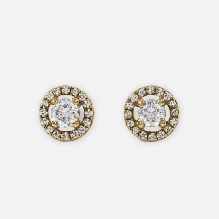 round-diamond-bezel-stud yellow gold