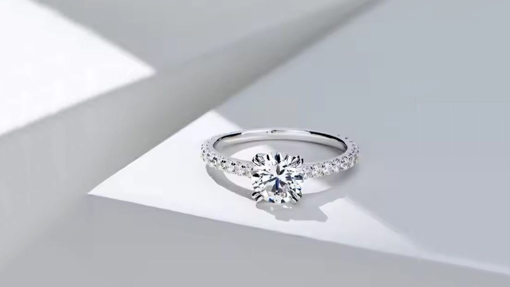 What is a Pave Setting: A Complete Guide to This Stunning Jewelry